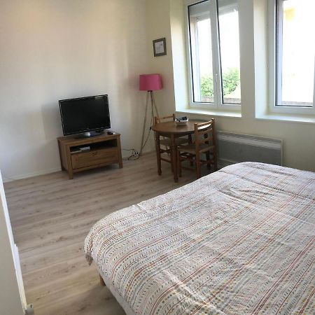 Le Comtois, Studio Au Calme Proche De La Gare Besancon Bagian luar foto
