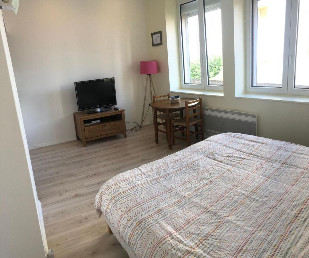 Le Comtois, Studio Au Calme Proche De La Gare Besancon Bagian luar foto